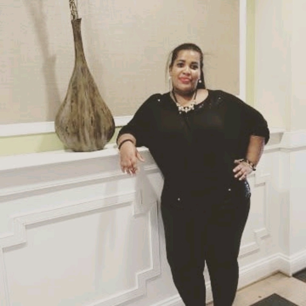 Meet your Posher, Liya